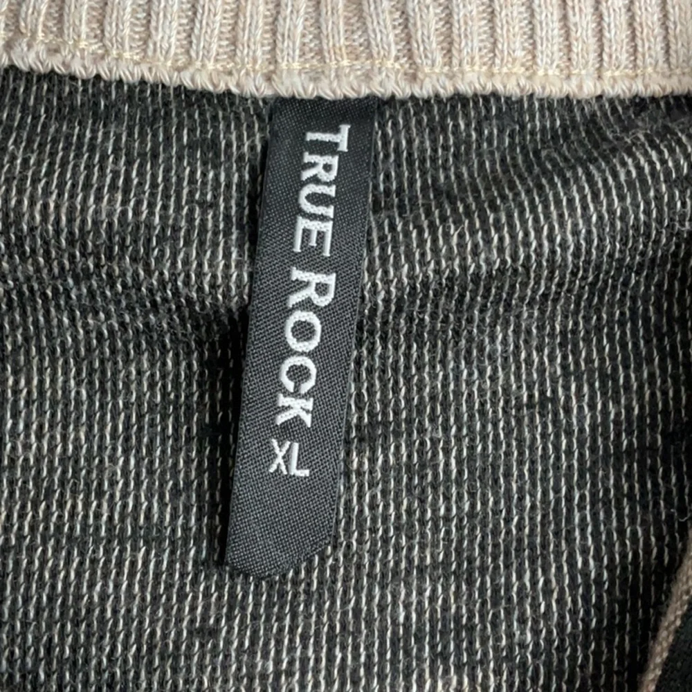 True‎ Rock Sweater Mens Extra Large